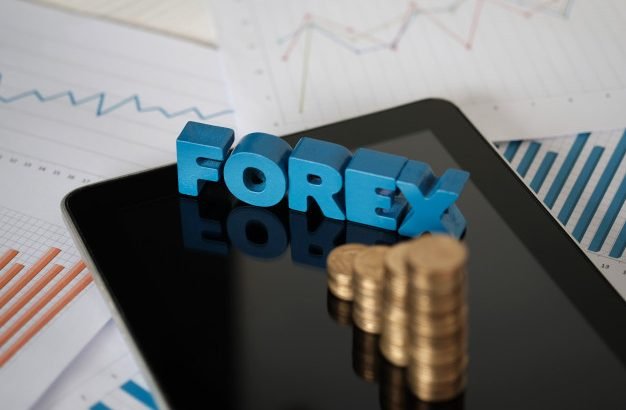 Best Forex API for Mobile: Omani Rial to Pakistani Rupee Conversion Made Easy