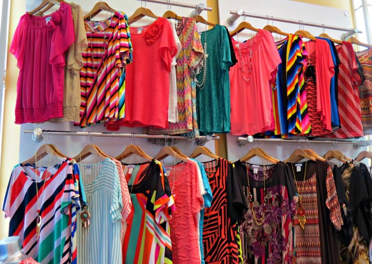 Wholesale Dresses in Bulk: The Smart Way to Stock Your Store on a Budget