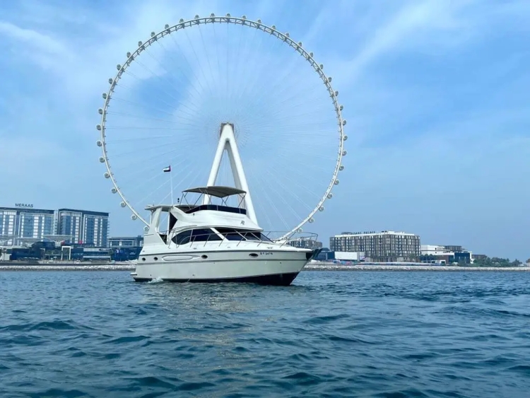 The Future of Yacht Charters: Personalized Voyages with Advanced Tech