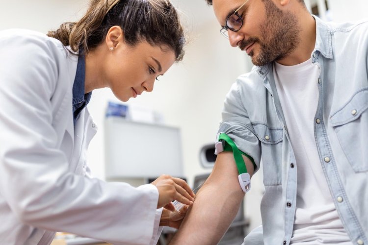 Unlocking a New Career Path: A Simple Guide to Starting a Phlebotomy Course
