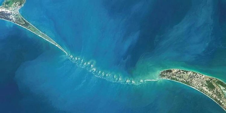 Explore the Divine Beauty of Rameshwaram: A Complete Tour Guide