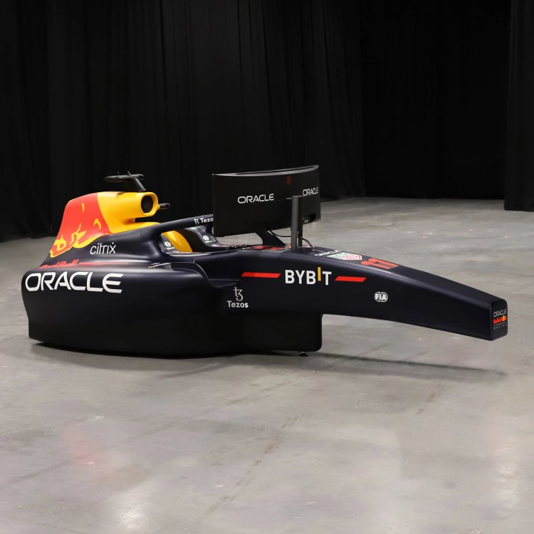 Experience Elite Racing with the F1 Authentics Red Bull Racing RB18 Simulator – Race Edition