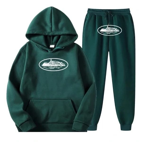 CRTZ Tracksuit: The Streetwear Staple Redefining Urban Fashion