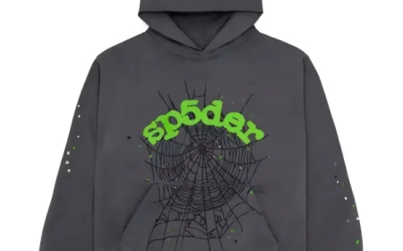 Sp5der Hoodie: Streetwear’s Loudest Voice in a World of Silence