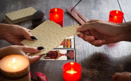 Find Your Perfect Soulmate with Online Kundali Matching in Pune – Expert Guidance by Pramila Wate!