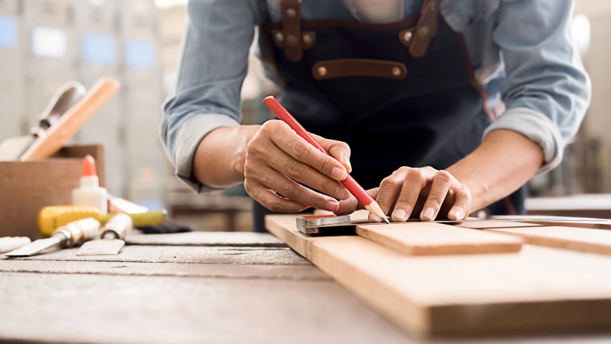 How Do Joinery Services in Huddersfield Enhance Interiors?