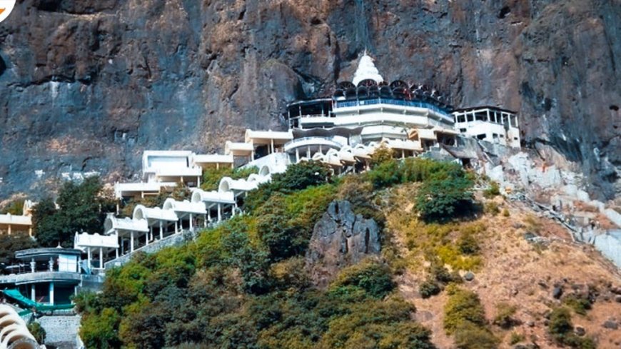 Vani Saptashrungi Devi Temple – Sacred Hill Shrine in Nashik