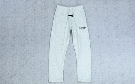 Daily Wins Begin in Essential Sweatpant Fit