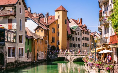 Learn French in Annecy with Certified Teachers and Scenic Mountain Views