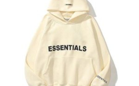 Essential Hoodie for Athletes – Warmth & Performance