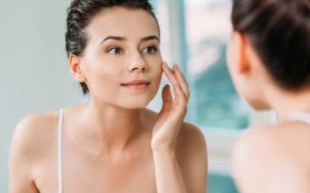 How to Treat Acne-Prone Skin Naturally and Effectively