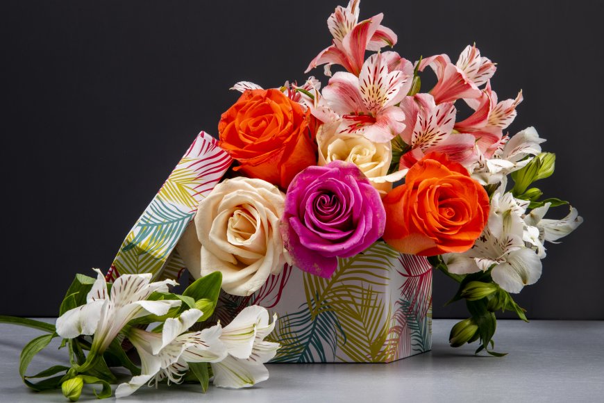 Seasonal Flowers You Should Buy Right Now for the Most Vibrant Arrangements