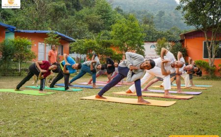 Spiritual Benefits of Doing 100 Hour Yoga Teacher Training in Rishikesh