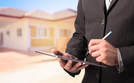 How an MRICS Valuation Surveyor Reduces Investor Risk with Evidence-Driven Valuations?