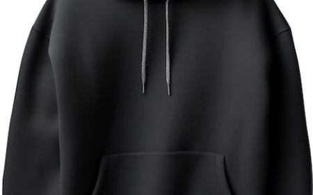 Why Fashion Enthusiasts Can’t Resist the Essentials Hoodie