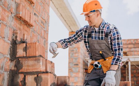 How Certificate III in Bricklaying Can Kickstart Your Construction Career