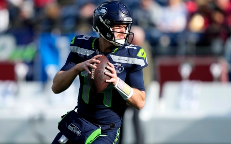 Harm Up grade: Robbie Ouzts and Josh Jones working with ankle harm