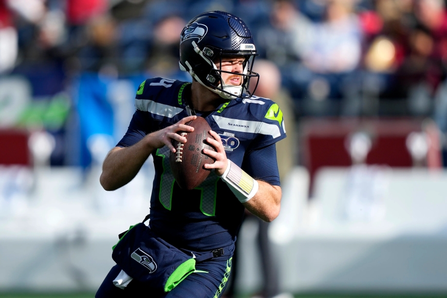 Harm Up grade: Robbie Ouzts and Josh Jones working with ankle harm