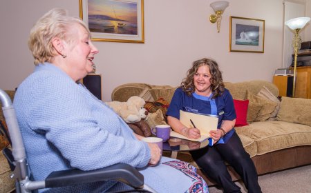 Compassionate Dementia & Alzheimer’s Home Care – Supporting Families With Dignity and Comfort