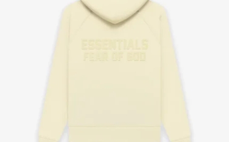 Essentials Hoodies: Where Minimal Design Meets Everyday Luxury