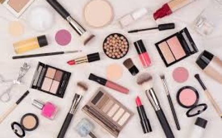 What Are the Main Beauty Products for Makeup?