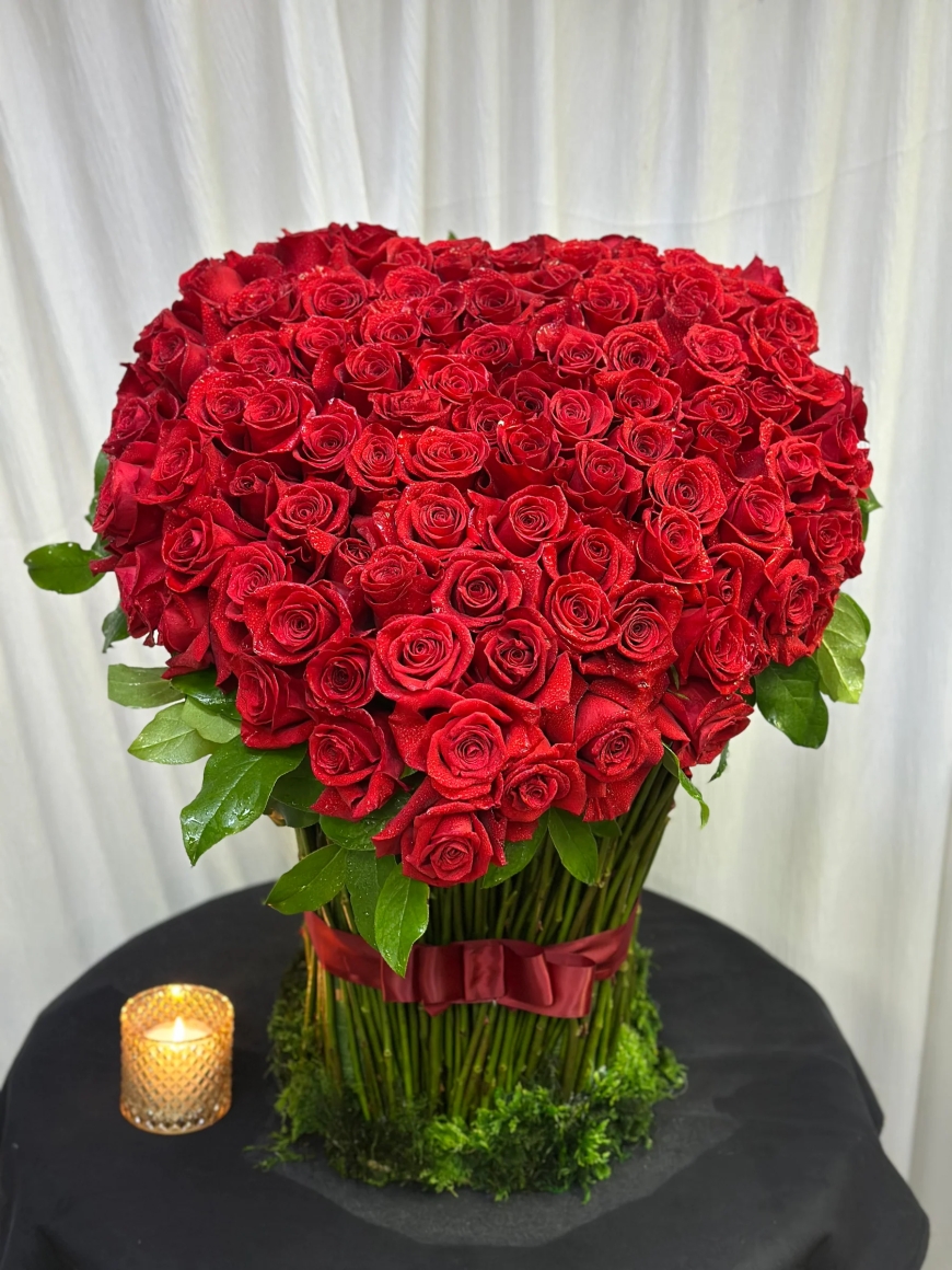 The Ultimate Valentine's Day Flower Guide: What Each Bloom Says About Your Love