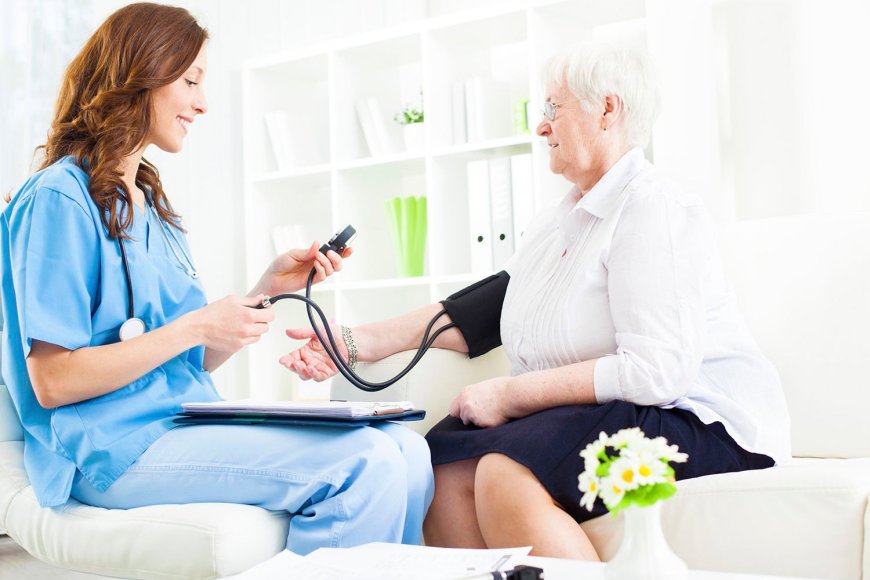 How Home Health Care Providers Adapt Care Plans Over Time